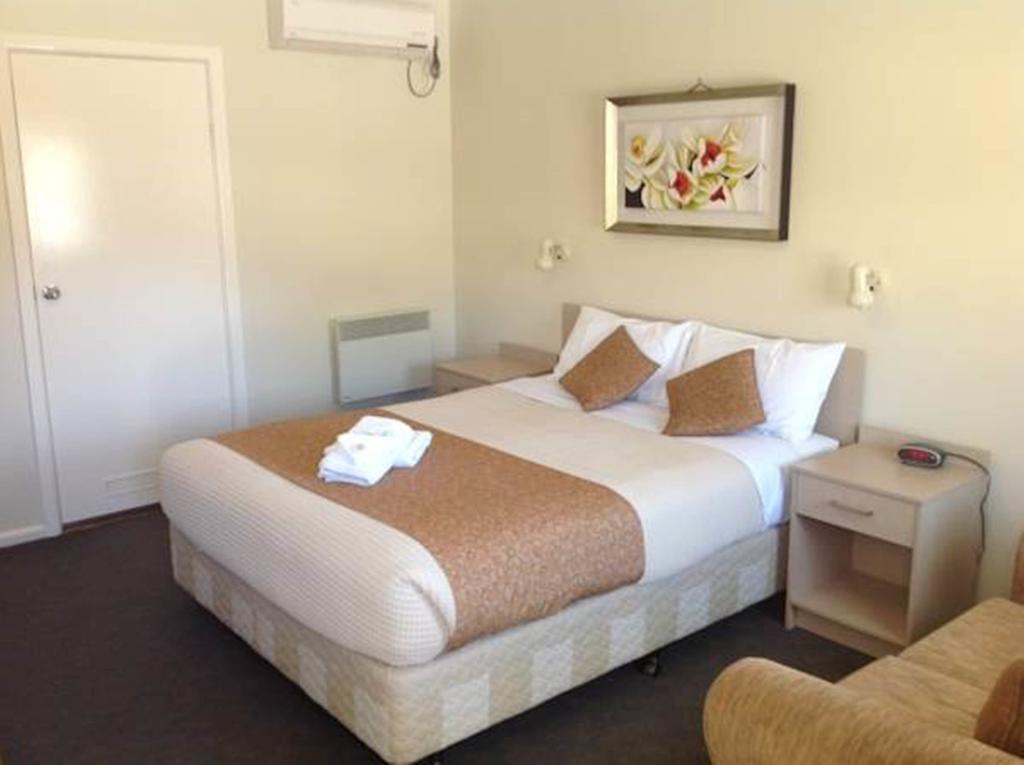Gundagai Gabriel Motor Inn חדר תמונה