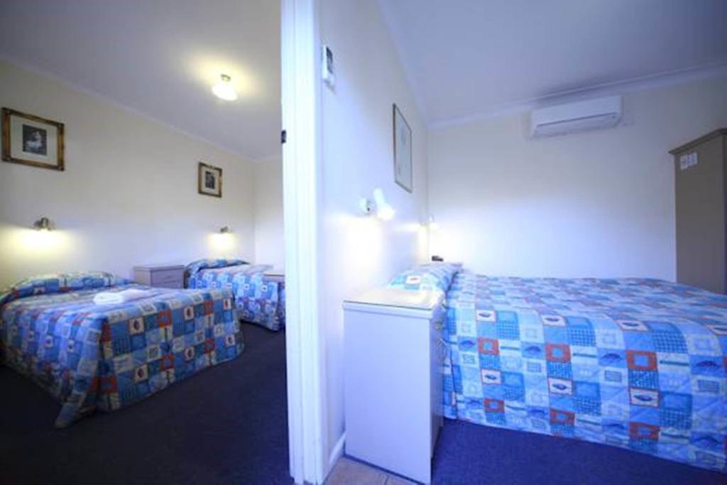 Gundagai Gabriel Motor Inn חדר תמונה